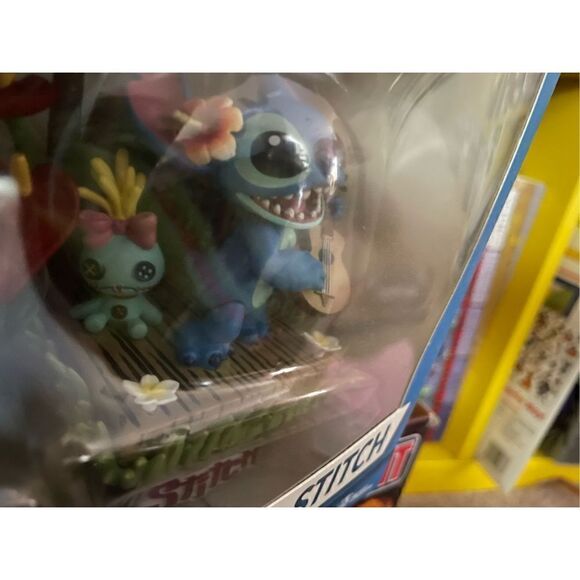 Disney D-Select DS-004 Lilo & Stitch PX Previews Exclusive Statue - Picture 7 of 8